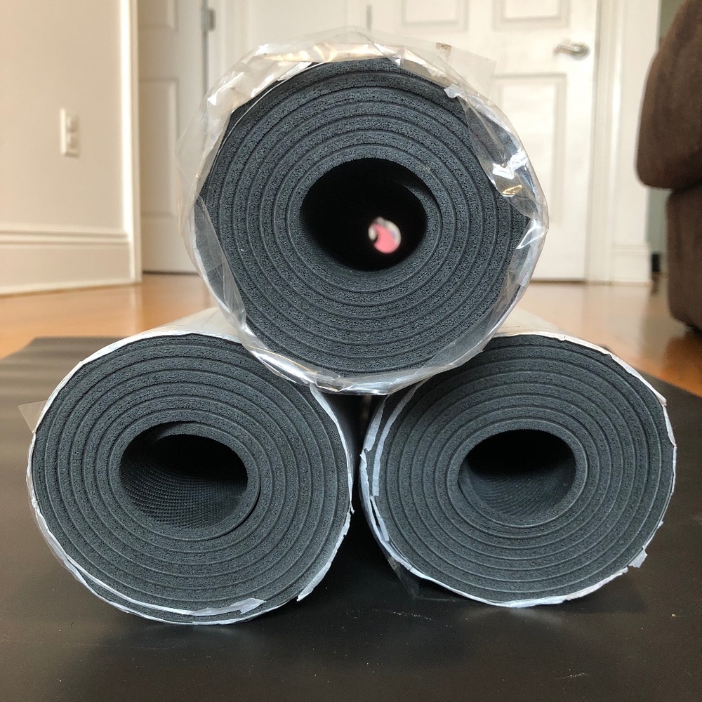CROP SHOP BOUTIQUE YOGA MATS